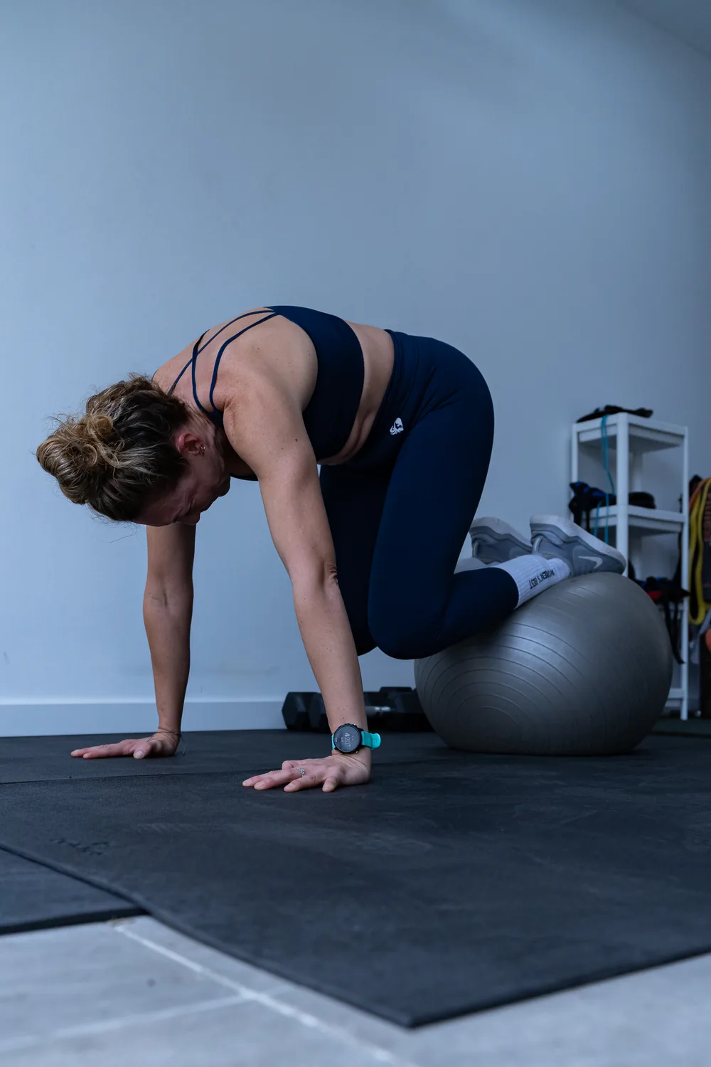crossfit-fitball-mountain-climber
